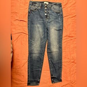 Kancan KURVY w/ Button-fly. Size 29